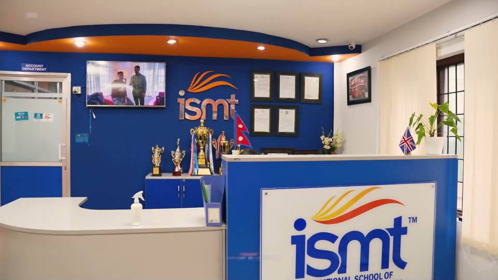 ISMT College